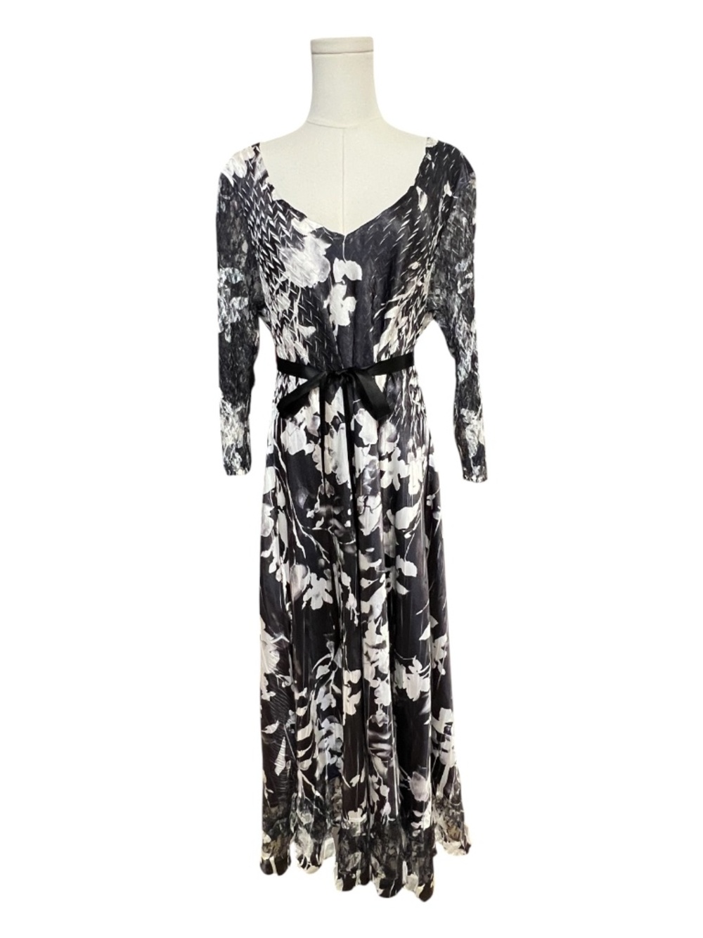 EUC Komarov Floral Pleated Chiffon Lace Maxi Dress | Size 1X